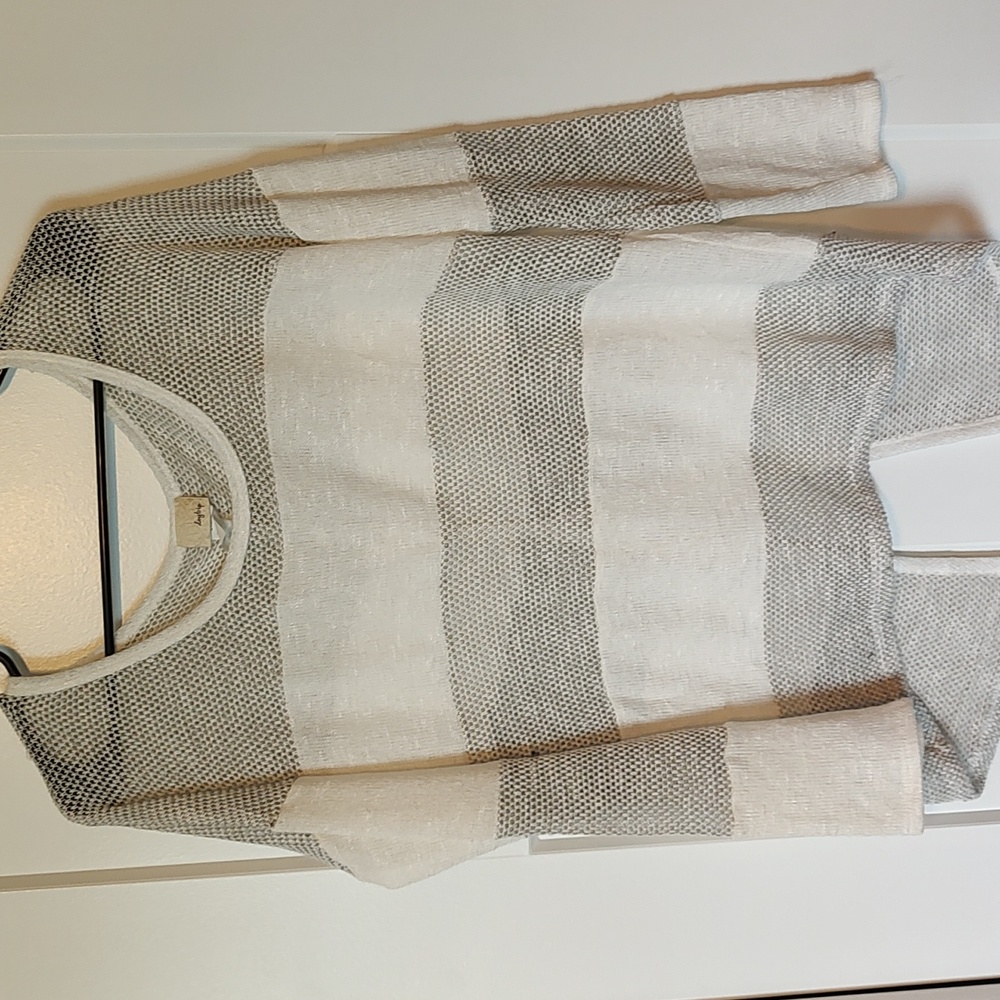 Daytrip womens long sleeve boat neck sweater size medium button back nwot